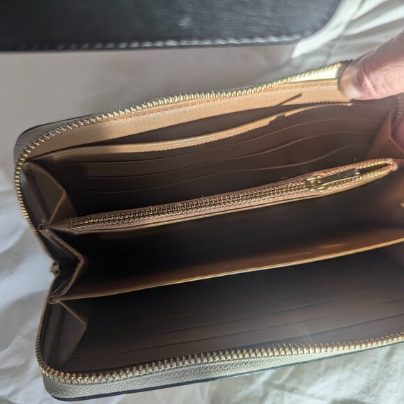 Coach Pebble Leather Chaise Crossbody NWT & Coach Accordion Zip Around Wallet - Picture 11 of 14